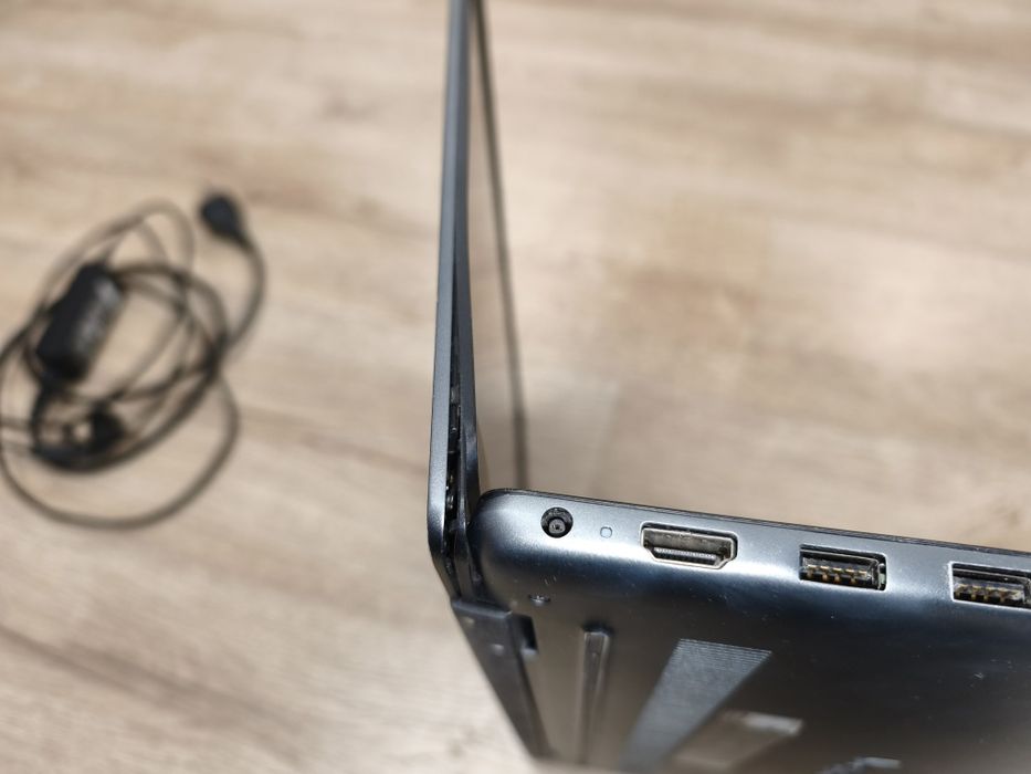 Laptop Dell Vostro 5590 i5 Win11
