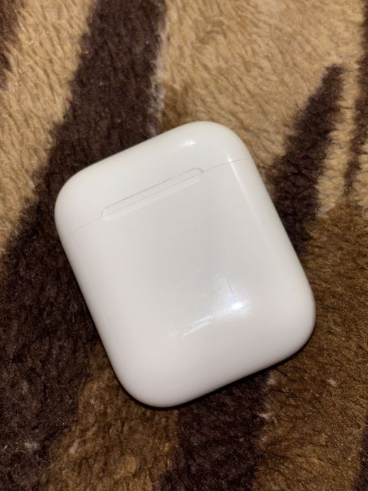 Case apple airpods 2 with charging mv7n2 (оригінальний зарядний кейс apple airpods 2)