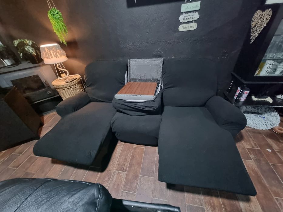 Sofá relax duplo, preto com mesa