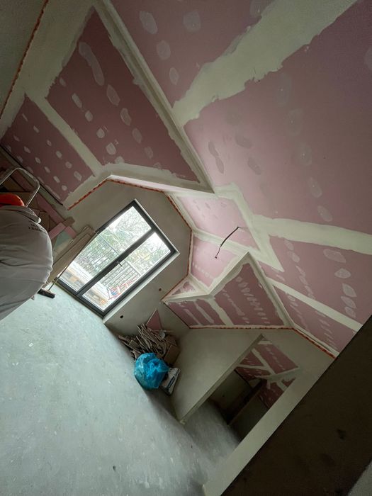 Zabudowa poddaszy, szpachlowanie ścian