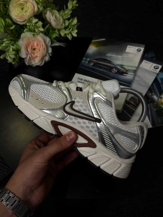 ‼️Склад Львів‼️Nike V5 RNR Sail Light Orewood Brown | 36-41 44| Сітка, вставки із шкіри |