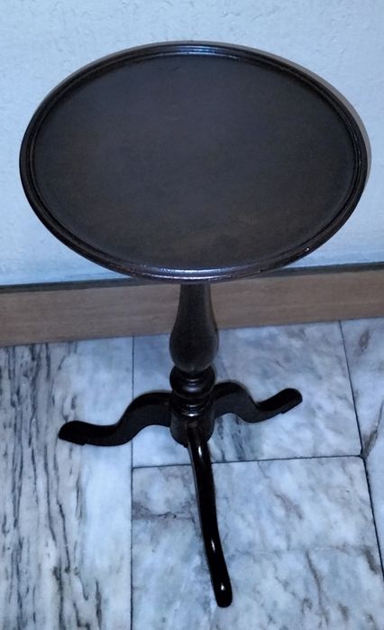 Mesa em Madeira Pé de Galo