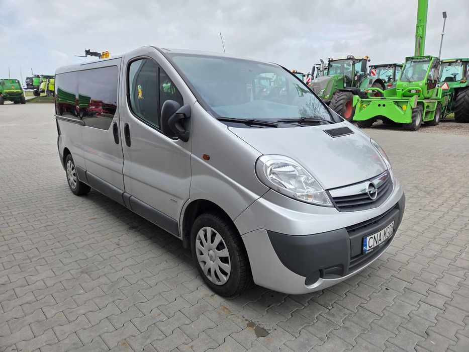 Opel Vivaro Osobowy 2011r. 2.0
