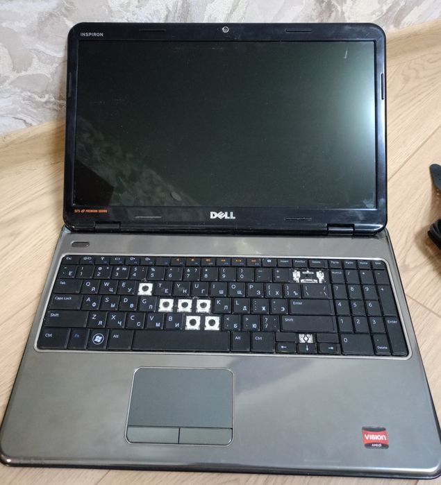 Ноутбук Dell (на запчастини)