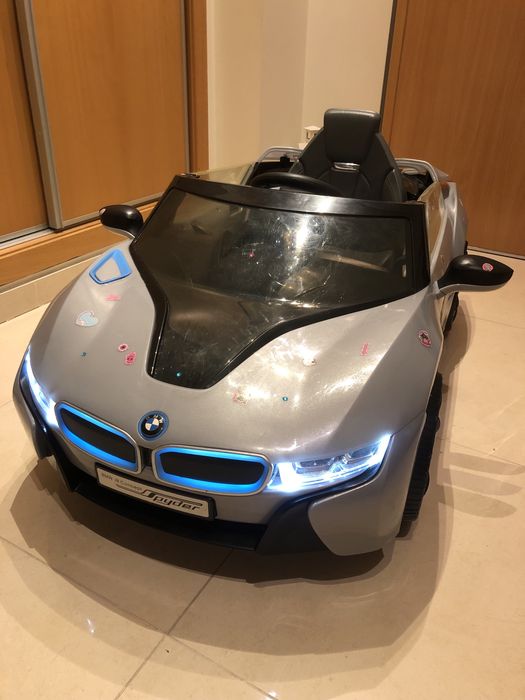 Carro eletrico criança BMW I8, com comando e radio