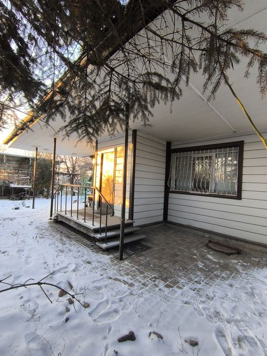 Домоволодіння для родини у Дергачах. Сертифікат так