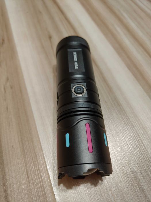 Mocna latarka taktyczna ZOOM LASER 6 trybów Ładowanie USB C (L1546)