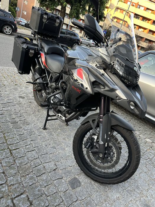 Benelli trk 502x como nova e 2 escapes