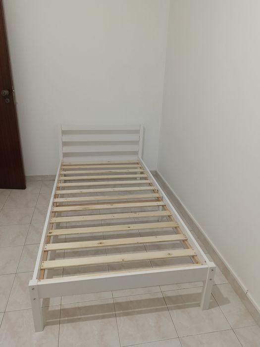 Estrutura de cama pequena solteiro 90x190 Branca