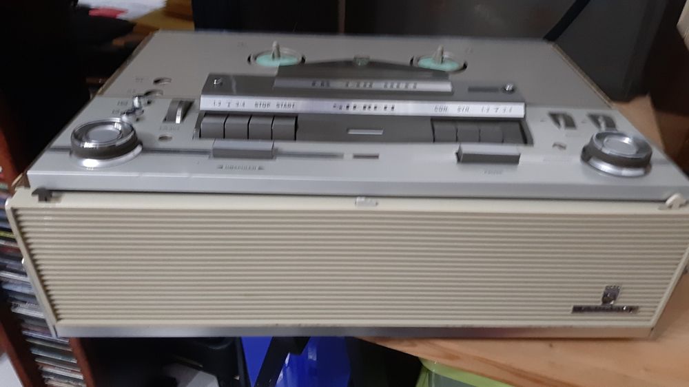 Gravador de bobines Grundig