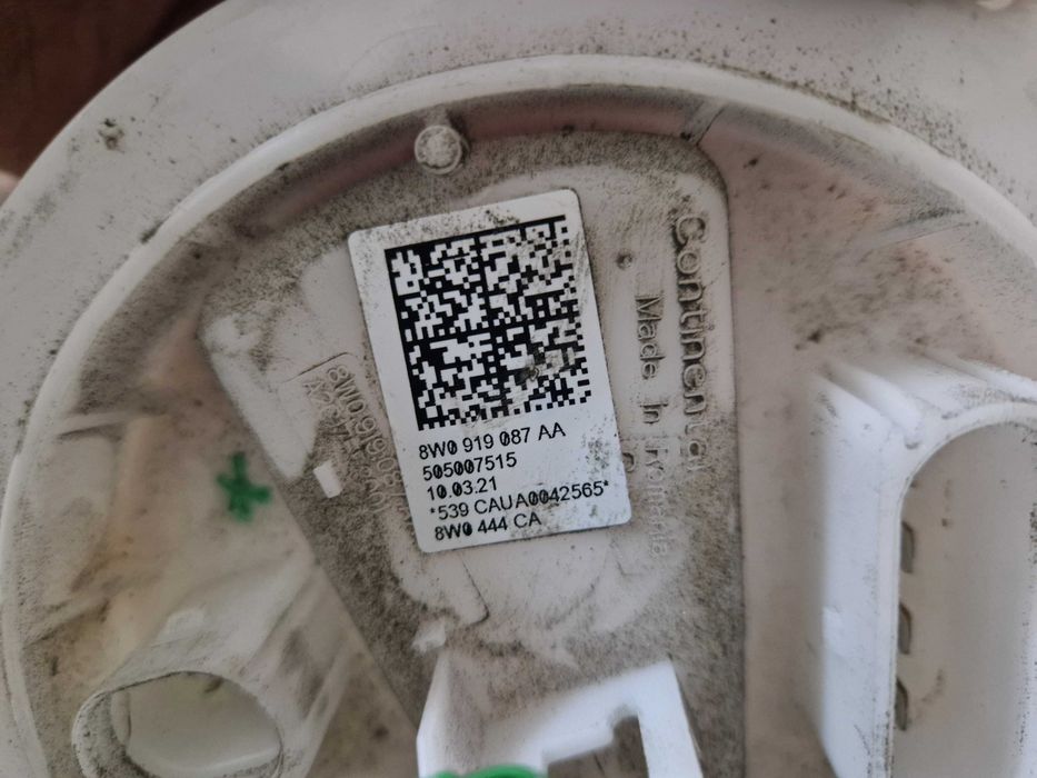 Топливный насос бензонасос Audi A5  A4 B9 2020 2021 2022 2023