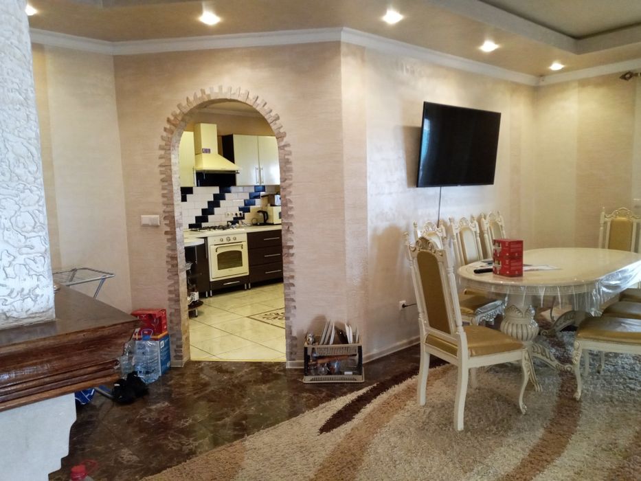 Продам новий будинок в хорошому стані