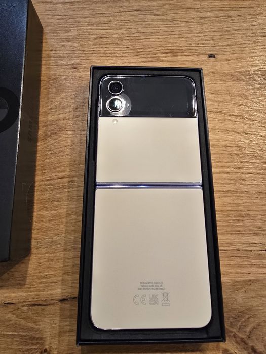 Galaxy Z Flip 4 8/256 Gb