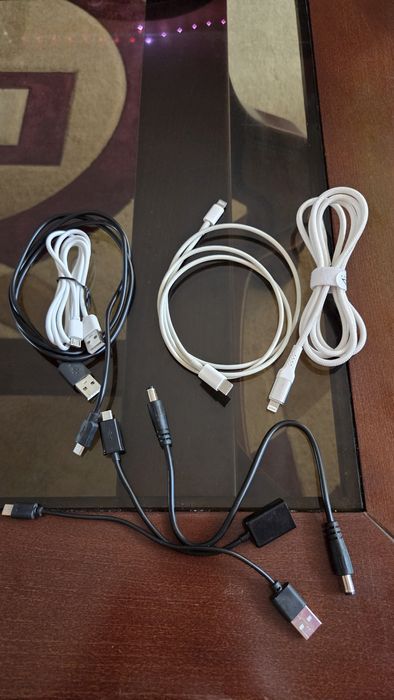 Набор кабелей (лот): Type-C, Lightning для iPhone, Micro-USB, DC для роутера