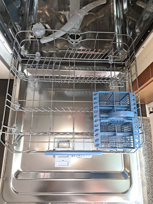 Máquina de Lavar Loiça Indesit | Excelente Estado | Oportunidade Imperdível – Braga