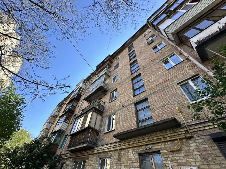 Продаж квартири пров. Задорожний 6, ст. метро Голосіївська, парк, озеро