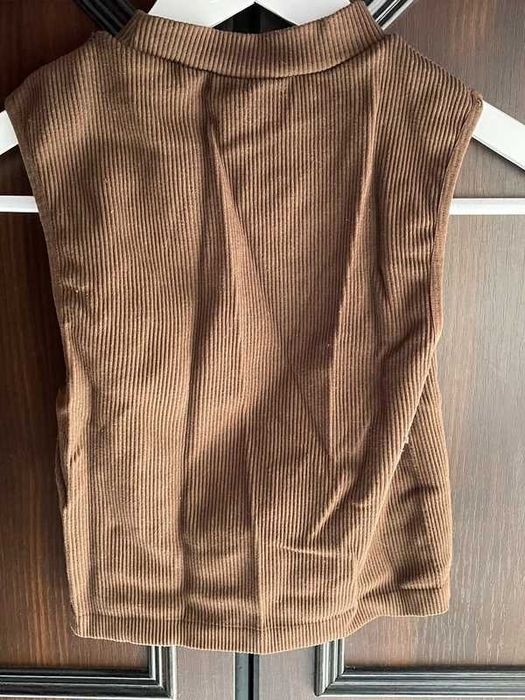Brązowy crop top - str - s