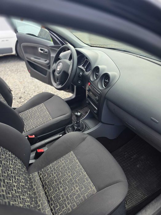 seat ibiza 1,4 zadbany, mały przebieg