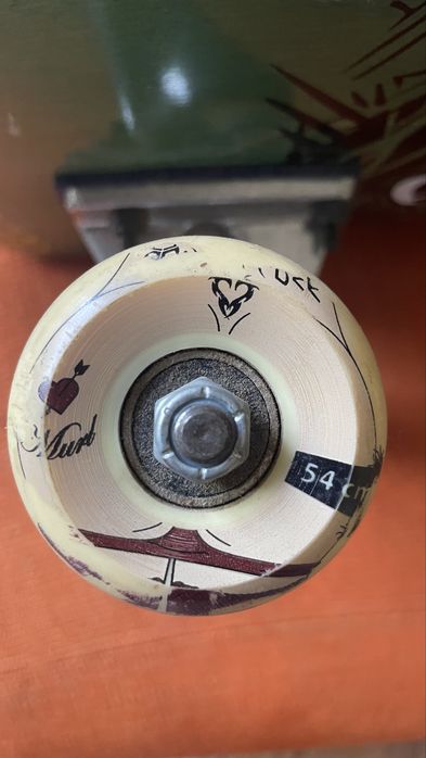 Skate ALMOST, Chris Haslam