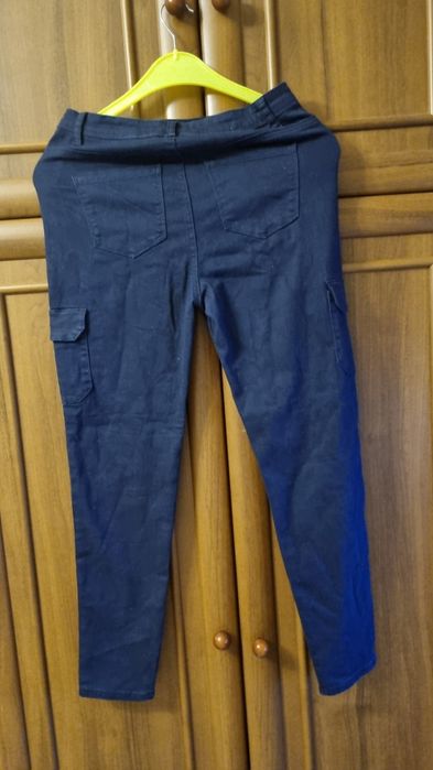Spodnie M cropp nowe