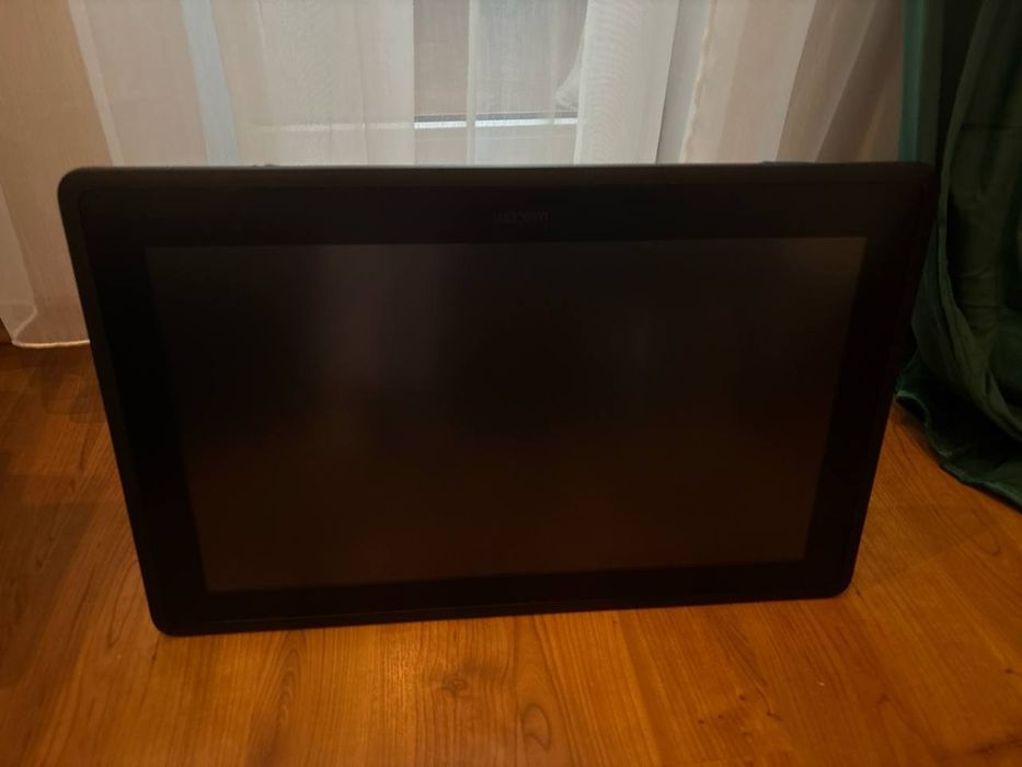 Графічний монітор Wacom Cintiq 22