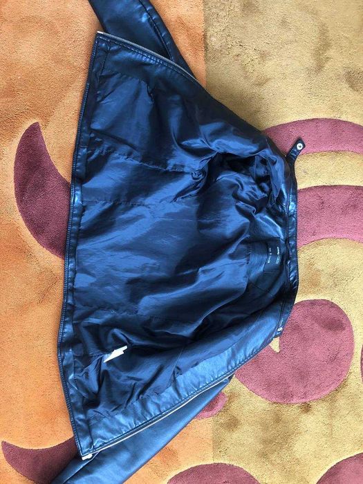 Куртка шкіряна жіноча Розмір 36 S ідеальний стан
