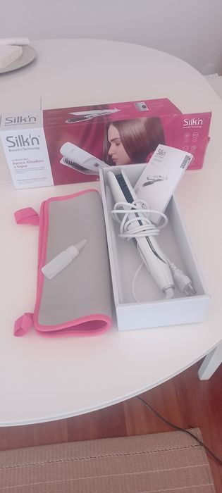 Escova alisadora SilK'n nova