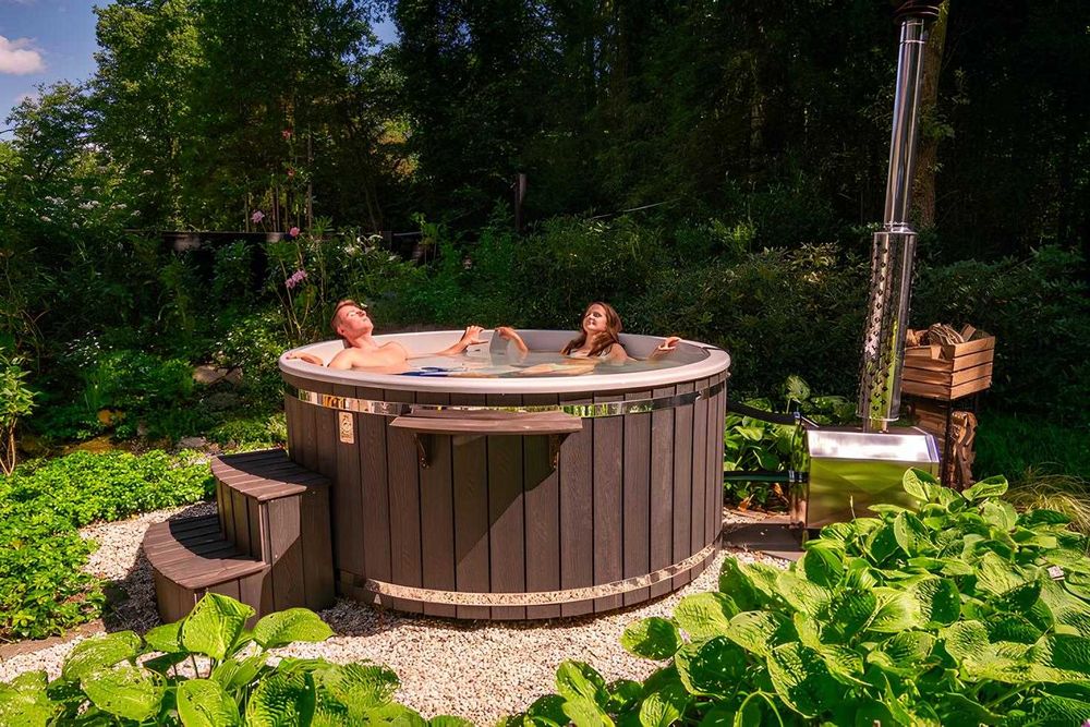 Спа-купіль на дровах власного виробництва. Чан з джакузі.