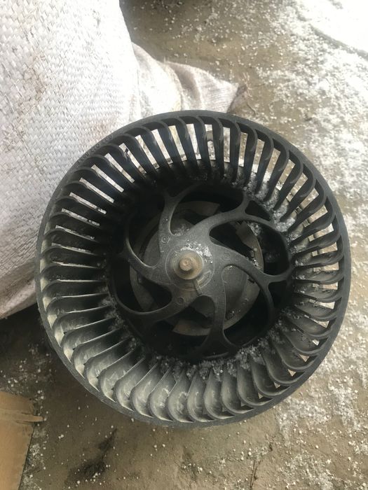 Мотор пічки спрінтер