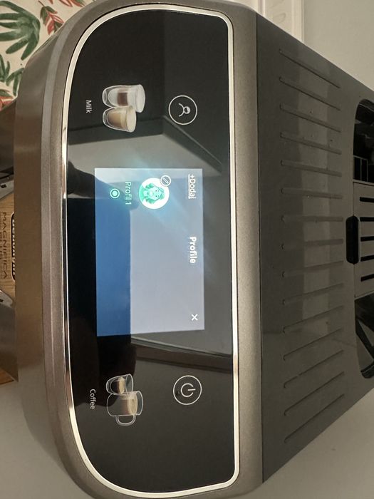 Ekspres do kawy De’Longhi Magnifica Plus ECAM320.70TB - stan idealny!