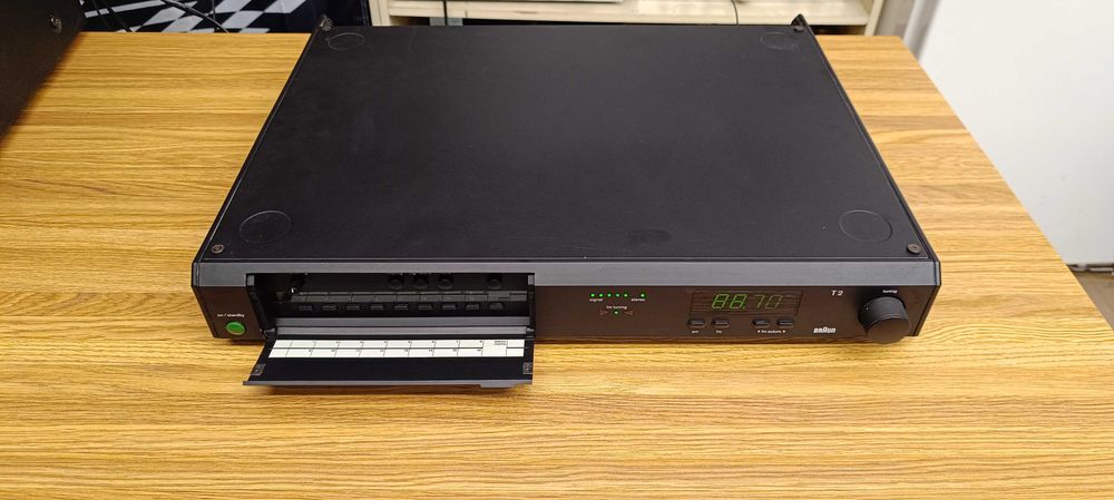 AM/FM тюнер Braun Atelier T2