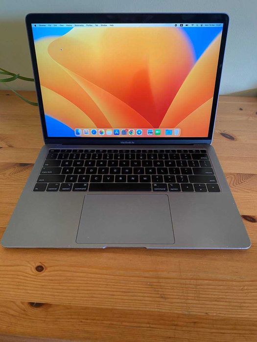 MacBook Air 2018 13.3" Retina, Intel Core i5, 8GB RAM, 128 SSD