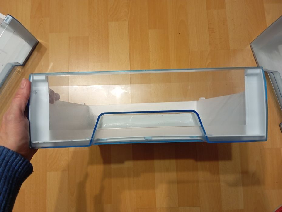 Sprzedam półka szuflada do lodówka chłodziarka Amica  FK204.4