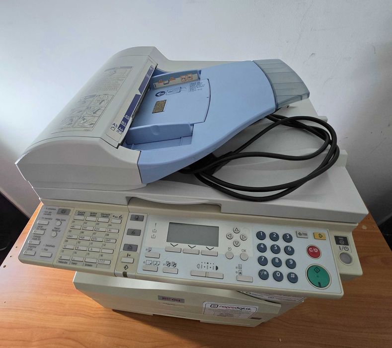 Fotocopiadora multifunções Ricoh Aficio MP 201 SPF