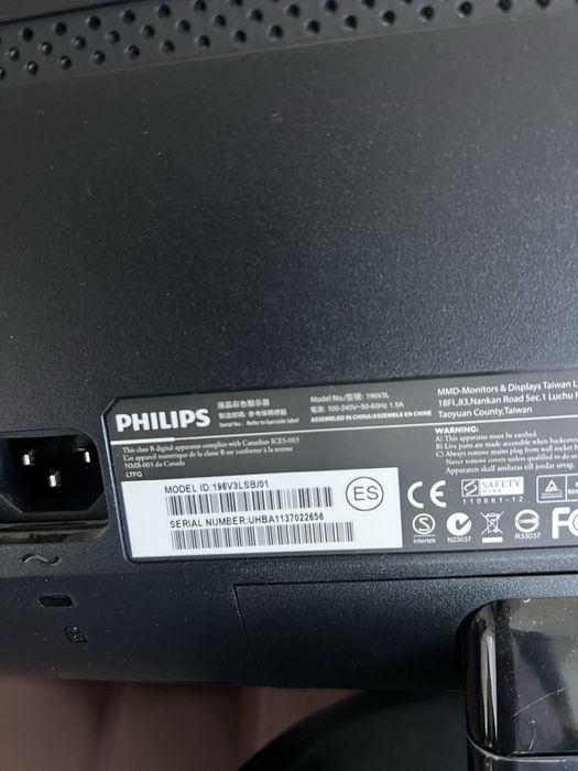 Монітор Philips 19 19v3l