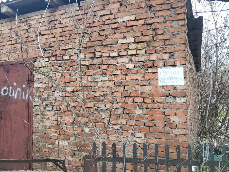 Продам гараж в м. Бершадь
