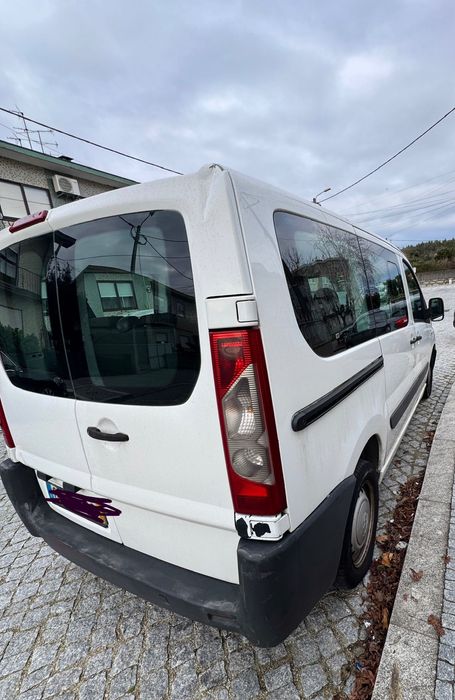 Peugeot Expert 9 lugares