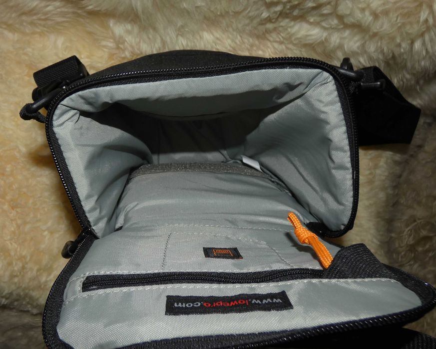 Фотосумка для камеры Lowepro Toploader Zoom 50 AW