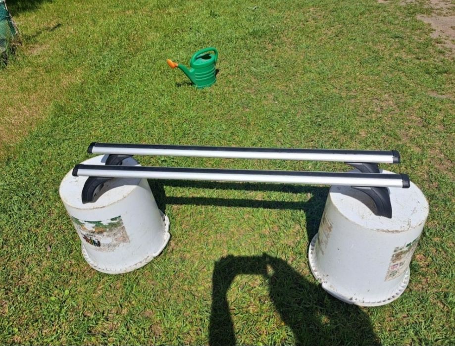 Belki do bagażnika dachowego (mocowane na dach) Nie na relingi!!!