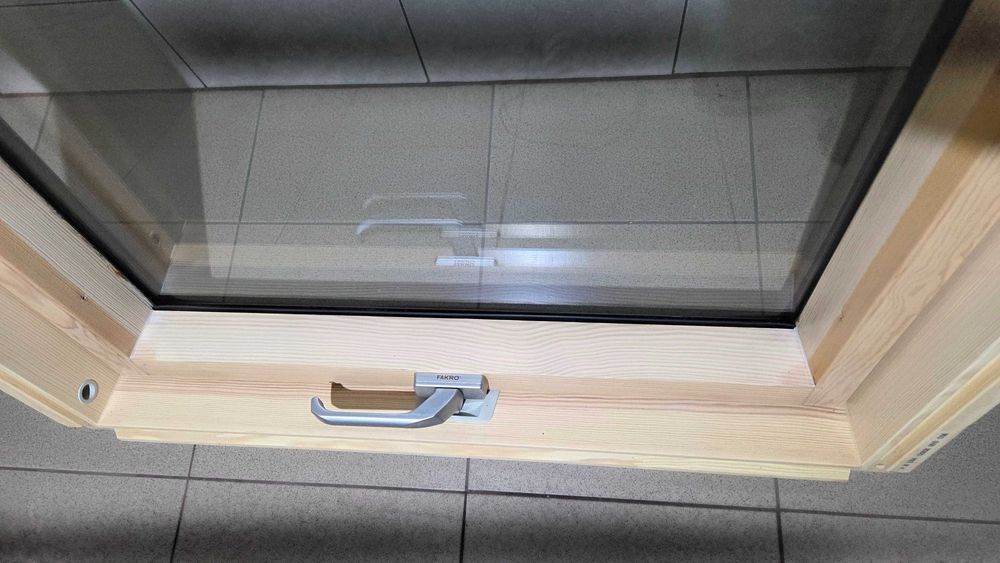 Okna dachowe FAKRO FTP-V 78x140, nowe ramy !!
