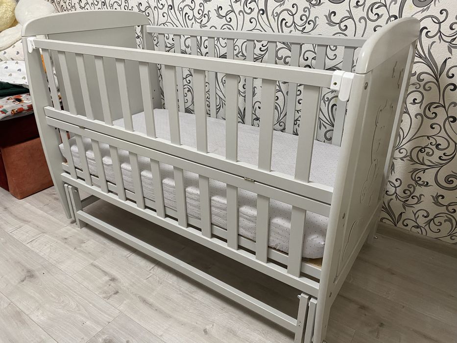Продам детскую кроватку