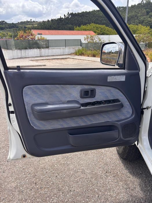 Toyota Hilux 2.4 TD 4x4 TRACKER