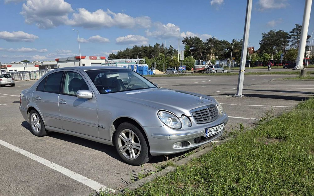 Mercedes-Benz W211 e320 +LPG