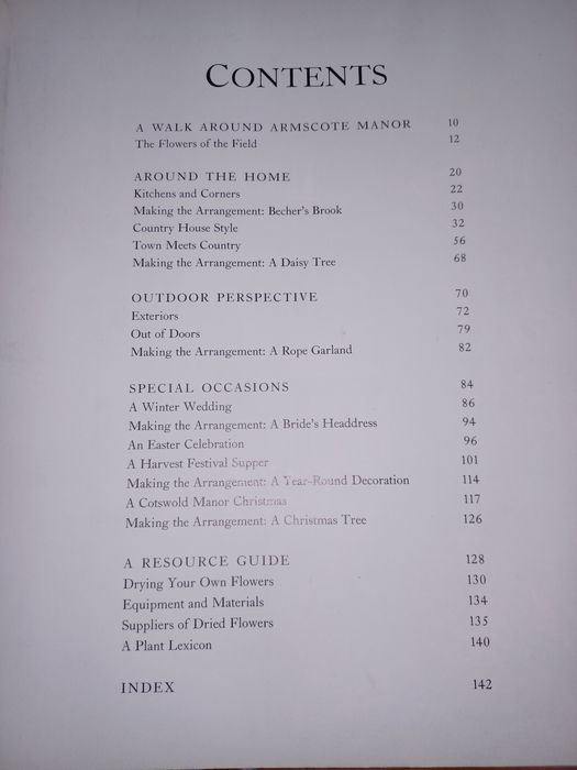 Livro " Armscote Manor book of Dried Flowers Amanda Docker"