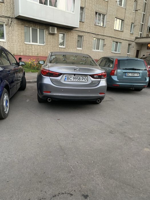 Легковий автомобіль Мазда 6  2012
