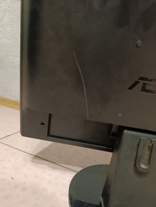 Монитор ASUS 19" VK193D со встроенной веб-камерой