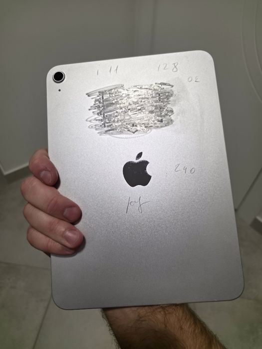 iPad 11 (А16). 128GB 2025 рік. Silver. Як новий Без обмежень. Батарея 4 цикли. Гарантія