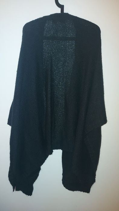 1 poncho Zara e 1 Pull&Bear- e Camisolas Sfera - tamanho L NOVOS