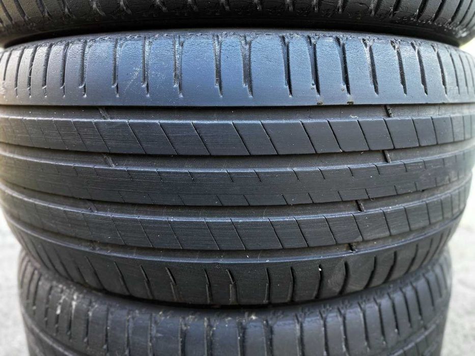 Шини літні одноширокі 235/50/R19 Michelin