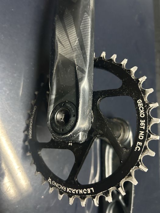 Vendo prato de btt tamanho 36 Leonardi com cranks sram gx 170mm